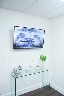 Panormaic dental x-ray on large television screen